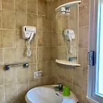 Paola - 3*