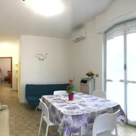 Le Di Paola Апарт-отель Лоано