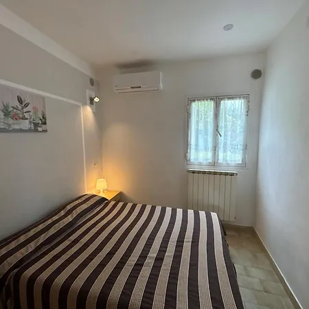 Aparthotel Paola - 3*