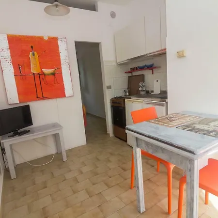 Le Di Paola 3* Лоано