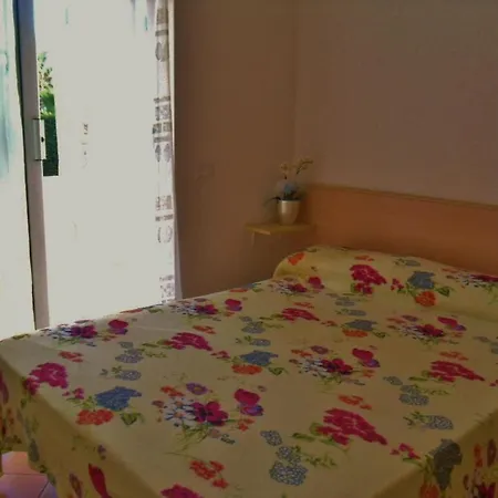 Le Di Paola 3*