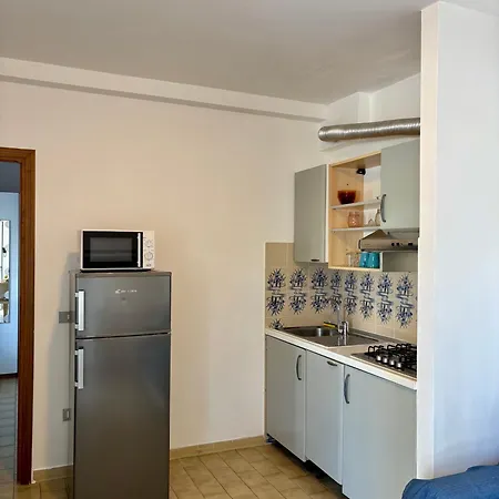 Paola - 3*